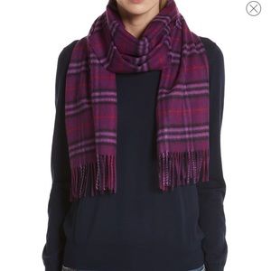 ⛔️SOLD⛔️NWT Burberry 100% cashmere scarf Purple